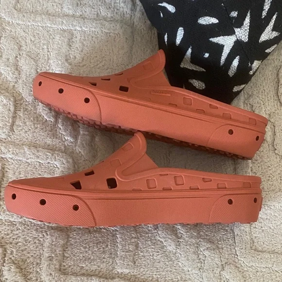 Vans Orange Slip-On Trk Mule- open back - Picture 5 of 8